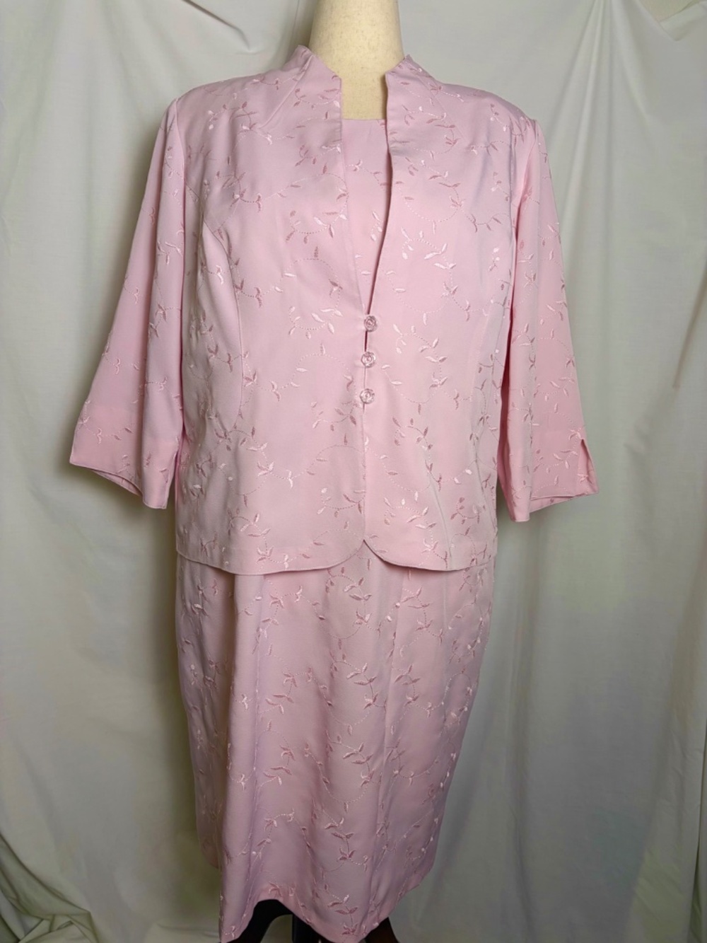 Sheri Martin New York Woman Pink 2 Piece Dress and Jacket. Size 16W